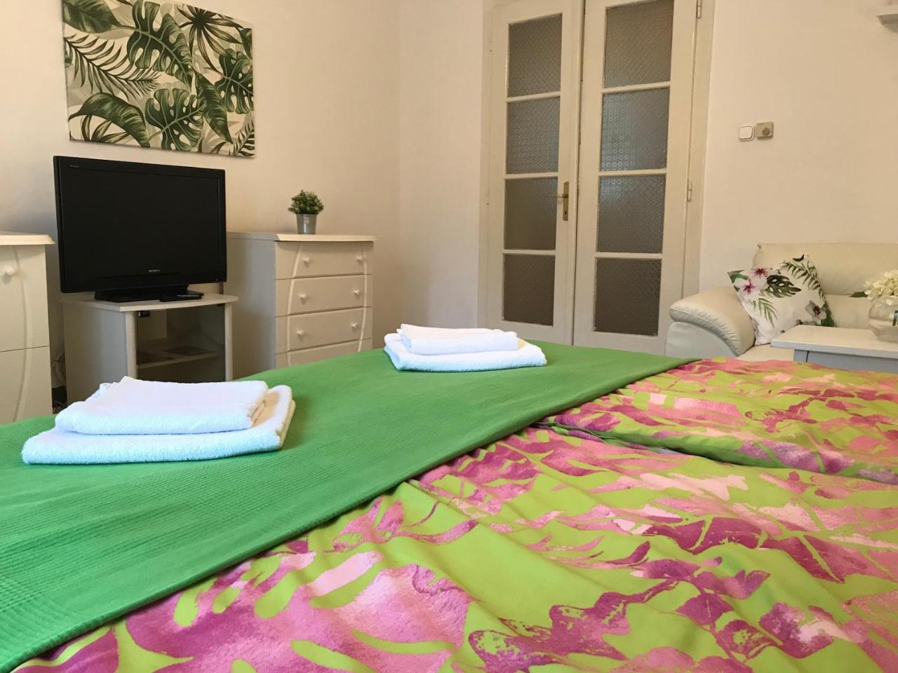 Rosmarinus Apartman Печ Экстерьер фото